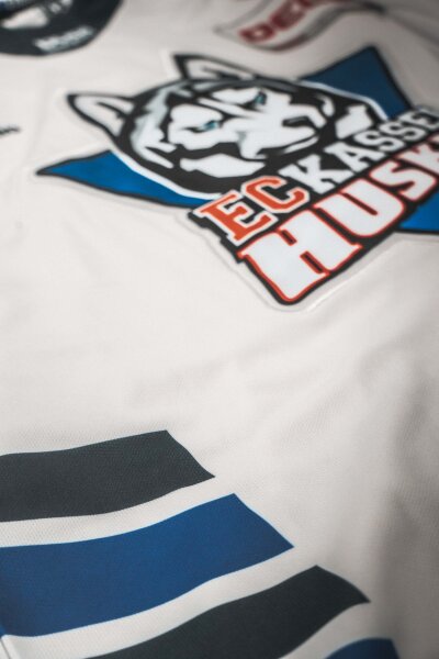Trikot Away Authentic 2026/2027 Maurer #33 XL Trikot ohne eingenähten Fight Strap ausstatten